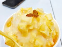 菠萝炼乳刨冰-梁子刨冰王&梁小糖(王顶堤店)