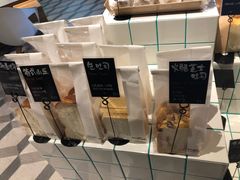 -Dough&Joe团憩(瑞虹天地月亮湾店)