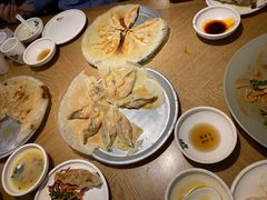 -宽鲜锅贴家常菜(永旺东部购物中心香港中路店)