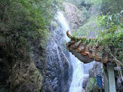 -南昆山川龙瀑布