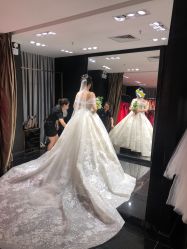 点击看大图 -GRACE KELLY婚纱与礼服(北京店)