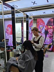 -藤野造型烫发染发