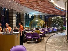 -荣誉国际酒店-云顶旋转餐厅