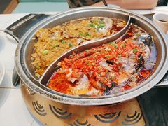 -阿瓦山寨·湘菜现炒·剁椒鱼头王(咸阳总店)