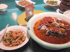 -呷湘厨·鱼汤捞饭·剁椒鱼头·辣椒炒肉(国家会展中心店)