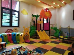 -趣童婴幼儿SPA母婴生活馆(孔雀城店)
