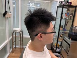 -首脑美发沙龙