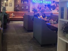 -豪客嘉族·麦尼顿西餐厅(乐福天下店)