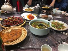 -巴依兄弟西域美食(机场店)