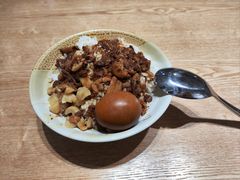 -红猪卤肉饭(大西洋美食城店)