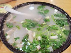 -八一路好吃街(雨田商务大厦店)