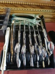 -TWOFACE 双面理发馆