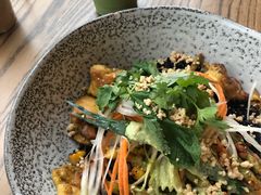 泰碗煎鸡肉黑米陪泰式绿咖喱酱-Wagas沃歌斯(北京君太百货店)