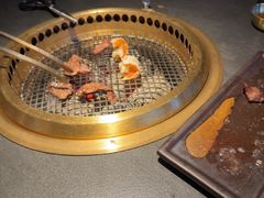 -铭牛烧肉·和牛海鲜自助(高新月牙湖店)