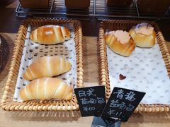 -沁屋面包店(人民东路店)