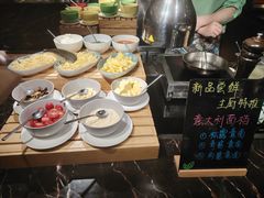 -月色西餐厅·海鲜刺身·烧烤(科学城保利郡雅酒店)