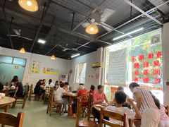 大堂-醋缘臭屁醋养生火锅