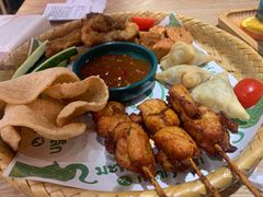 市场招手停炸食拼盘-迷你椰·泰式大排档(观前街店)
