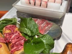 -红鼎豆捞·非遗鲍皇汤火锅(宝丰路店)