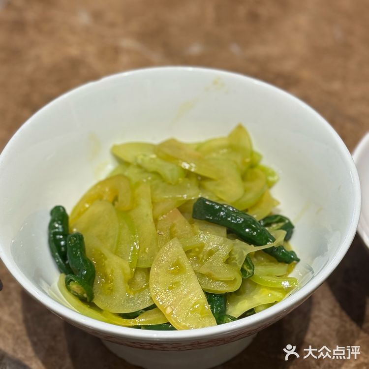 有烟火地方的“家宴”每道菜都是“原生态”的美味