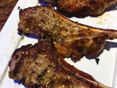 苏尼特金质烤羊排-三个蒙古大叔羊肉串(大宁店)