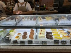 -Dough&Joe团憩(瑞虹天地月亮湾店)