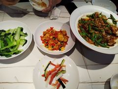 -阿瓦山寨·湘菜现炒·剁椒鱼头王(咸阳总店)