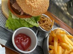 牛肉汉堡-宝莱纳餐厅(滨江店)