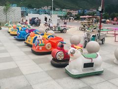 -百里峡七彩艺术小镇