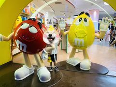 -m豆巧克力世界(上海世茂广场店)