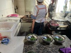 -正宗杨记普洱酸醋米线(总店)