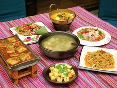 -香巴拉云南餐厅(华莱坞店)