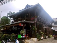 -Dash Teak House