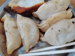 -黄阿姨锅贴大王(万航渡路店)