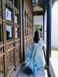 -一揽芳华汉服旗袍体验馆(拙政园店)