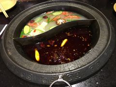 鸳鸯锅-唇辣号重庆老火锅(石担路店)