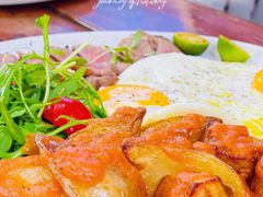 -Brut Eatery Wine Bar & Restaurant (建国东路店)