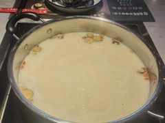 -尚尚仙·酸汤猪手·猪肚鸡火锅(华联万柳购物中心店)