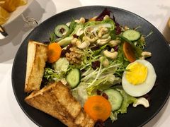 坚果沙拉-SEN CASTLE城堡西餐(创意设计中心店)