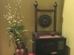 -迪瓦娜按摩和水疗中心