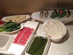 -海底捞火锅鲜切牛肉主题店(长寿路店)