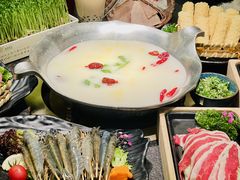 -湊湊火锅·茶憩(打浦桥日月光店)