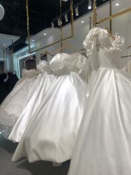 -喜爱高定婚纱摄影