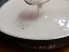 -三花奶奶的甜品(百联嘉定购物中心店)