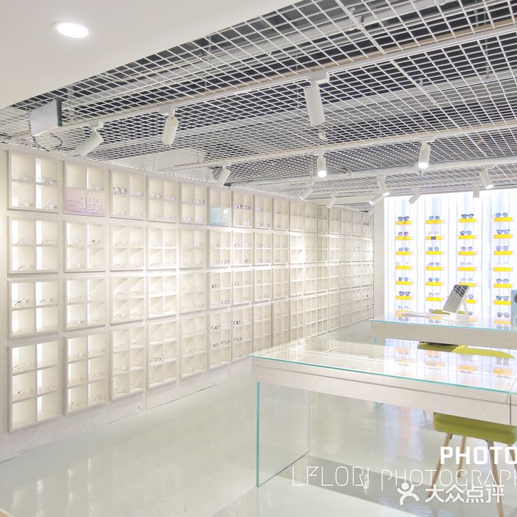 百元凹造型的秘密武器！眼镜店