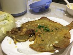 -老码头黑皮肘子锅包肉(赣水路店)