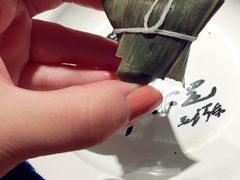 -沪小二炭火蛙锅(淮海中路美食不夜城店)