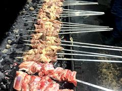 -烤肉小伙烤肉店