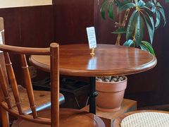 -Café Monson