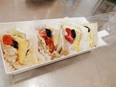 -皇冠幸福里动物奶油生日蛋糕(万达店)